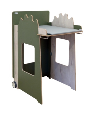 Mobile and stable baby changing station MOWI T100201